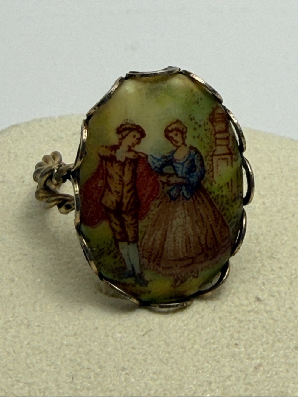 Vintage Fragonard Hand-Painted Scene Oval Ring in Green and Brown